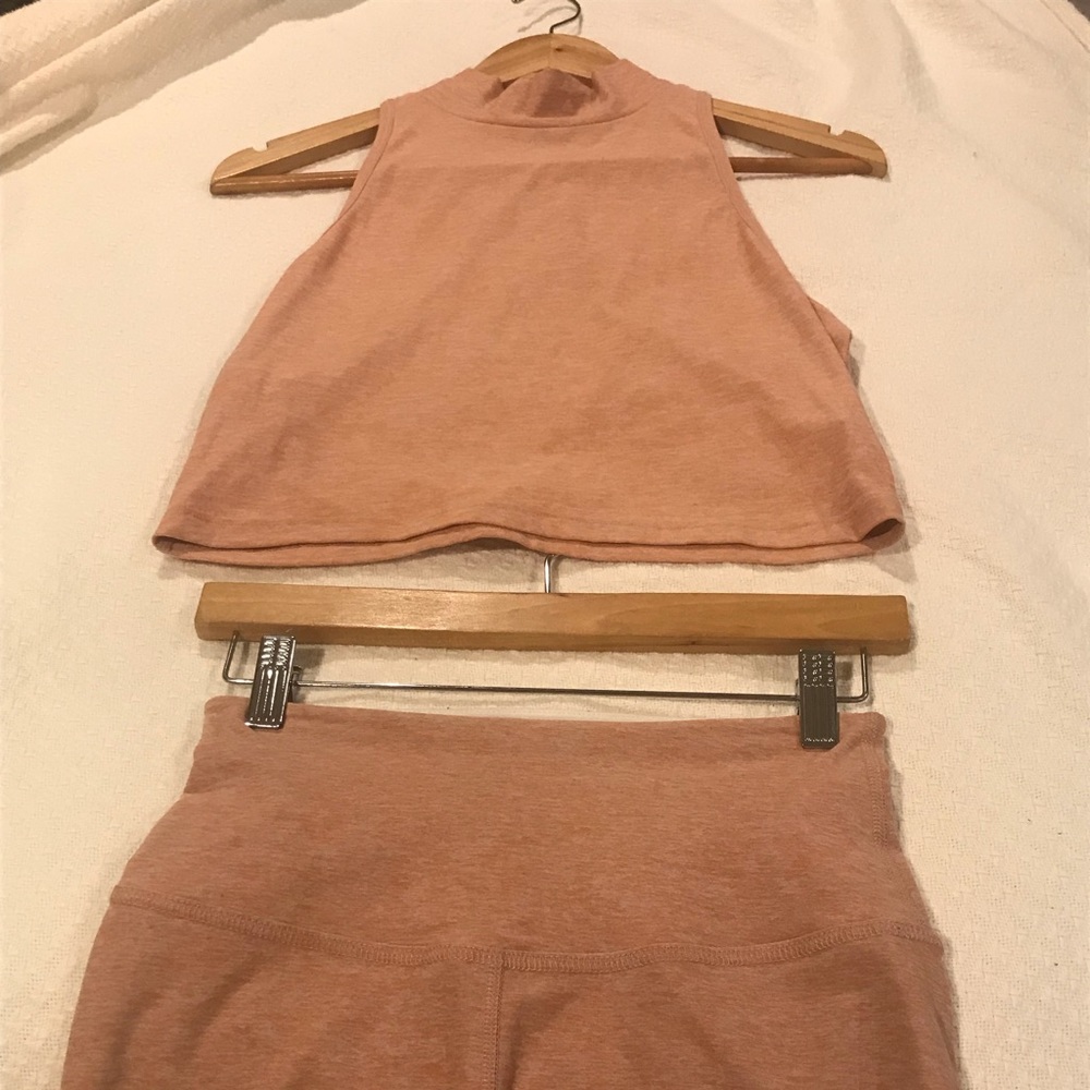 Beyondyoga matching top & bottoms. NWOT.